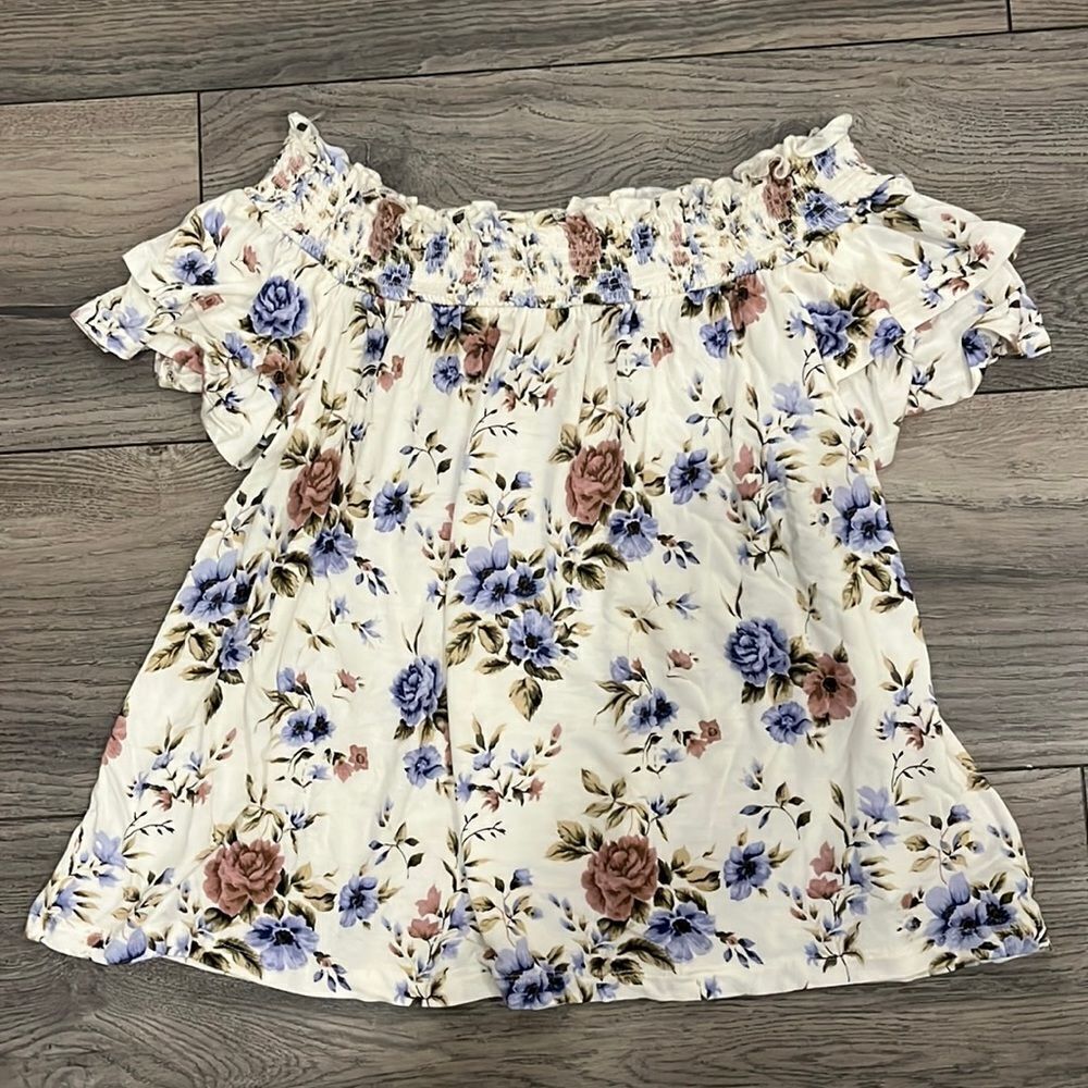 American Eagle Off-the-Shoulder Top